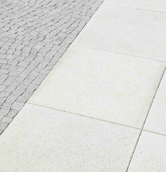 tryskaná dlažba 100x50x12cm bílá - 498 m2 - 2