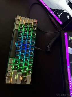Prodám herní mechanickou klávesnici Yenkee ATOM - 2