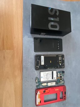 2xSamsung S10 na díly - 2
