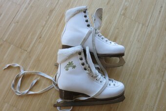 Dámské lední brusle Botas Stella č. 37 - 2