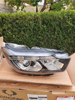 Přední světlo k Ssangyong Kyron vozu - 2