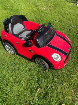 Dětské elektrické autíčko - 2