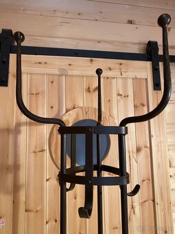 Krásný věšák - 2