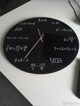 Skleněné hodiny matematické, černé - 2