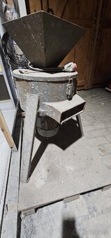 Šrotovník na obilí - 2