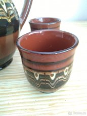 Keramický džbán s kalíšky 1975 - 2