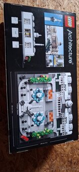 Lego architecture 21045 - Trafalgar square - 2