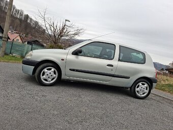 Renault clio 1.2 8v 43kw AC - 2
