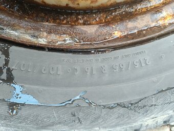 Zimní 215/65r16Cs plech diskama - 2