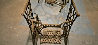 Singet nohy siciho stroje - 2