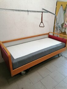 Zdravotní elektricky polohovatelná postel s matrací - 2