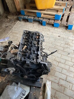 Motor 2,4tdci ford transit - 2