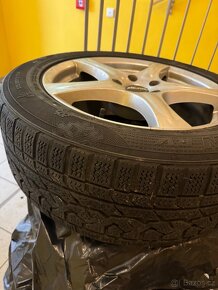 Sada kompletů 235/55R18 TOP stav disků - 2