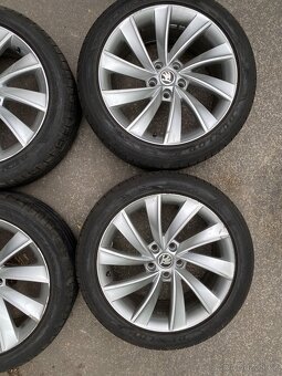 Škoda Superb originál Alu kola Pegasus 5x112 8Jx18H2 ET44 - 2