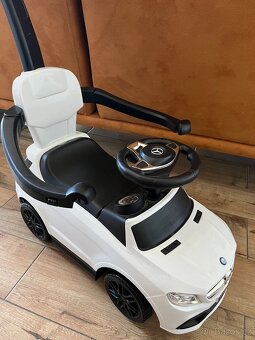 Odrážedla Mercedes s vodicí tyčí - 2