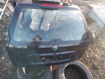 Páté dveře Octavia 1 kombi - 2