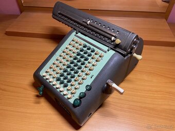 Mechanické kalkulačky NISA - 2