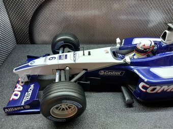 F1 WILLIAMS BMW FW23 2001 MONTOYA HW 1:18 - 2