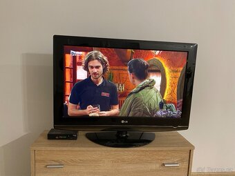 Televize  LG. uhlp.80 cm - 2