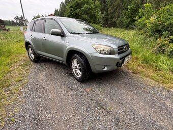Toyota rav4 2.2 d4d 130kw - 2
