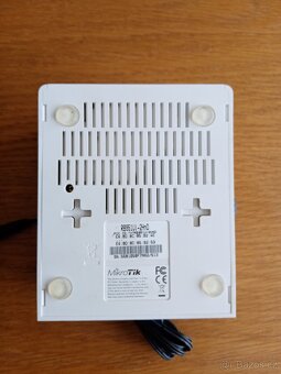 Mikrotik RB951G-2HnD wifi router - 2