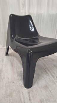 Černé plastové křeslo Ikea - 2
