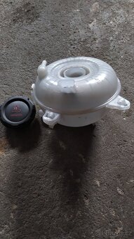 Nádobka na chladící kapalinu G13 VW - 2