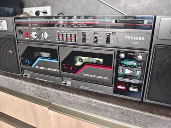 Toshiba - 2