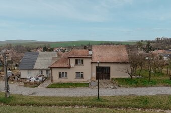 Prodej rodinného domu a pozemku 1 114 m² - Bučovice - Černčí - 2
