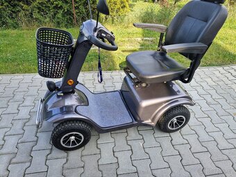 Skutr čtyřkolový pro seniory - invalidní vozík - 2