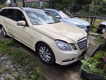 Mercedes-Benz e classe taxi nepojízdné - 2