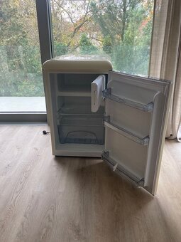 Malá retro lednička s mrazákem - 2