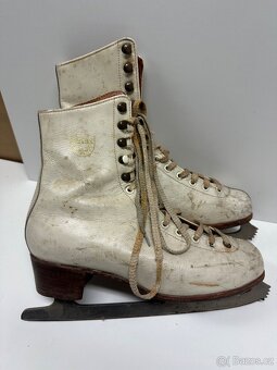 Prodám dámské kožené brusle BOTAS vel.39 - 2