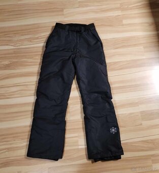 Dětské černé lyžařské kalhoty Crivit 146/152 - 2