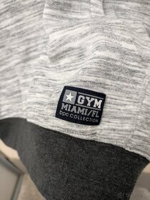 Šedá žíhaná pánská mikina - 2