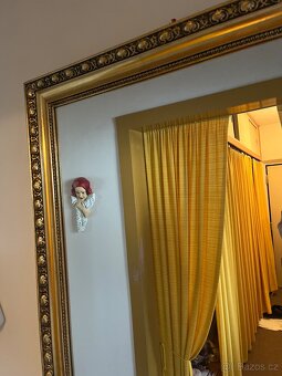 Nástěnné zrcadlo ve “zlatém” rámu - 2