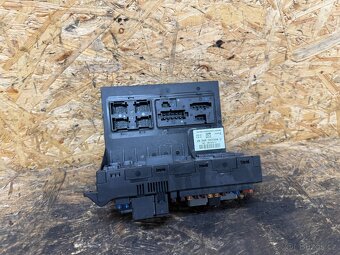 POJISTKOVÁ SKŘÍŇ SAM MERCEDES W211 2115457401 - 2