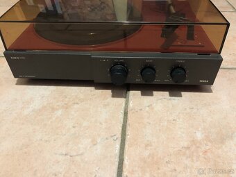 Gramofon tesla NZC 030 - 2