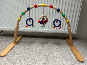 Kvalitní dřevěná hrazdička pro miminka - 2