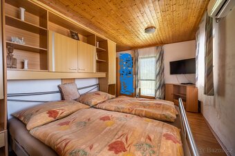 manželská dvoupostel s matracemi i rošty - 2