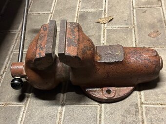 Dílenský svěrák - 2