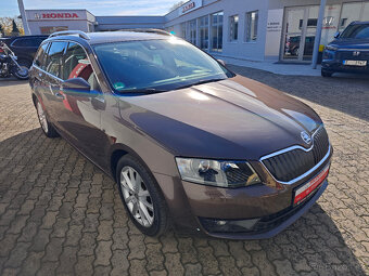 Škoda Octavia 1.4 TSi Elegance NAVI DSG - 2
