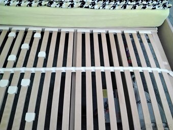 Prodám ložnici, kvalitní rošty a matrace. - 2