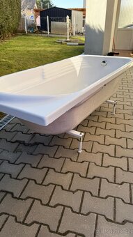 Koupelnová vana - 2