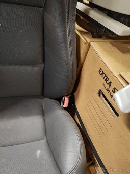 Saab 9-5og predni sedacky - 2