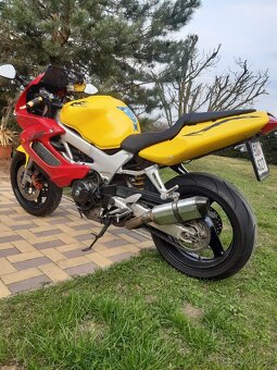 Honda VTR 1000F rok 2003 - 2