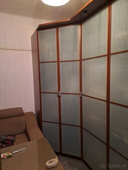 Rohová a rovná ikea skřín - 2