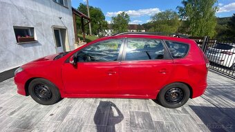 Hyundai i30 CW, registr. 10/2012, 1.6, 93 kW, benzín - 2