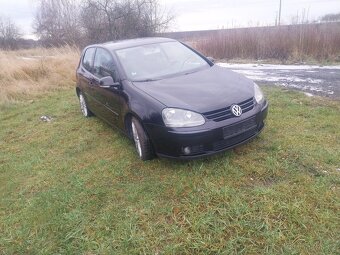 VW Golf 5 - 2