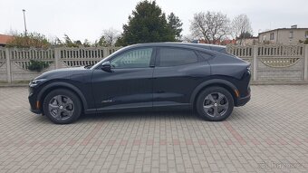 Ford Mustang Mach-E - 2
